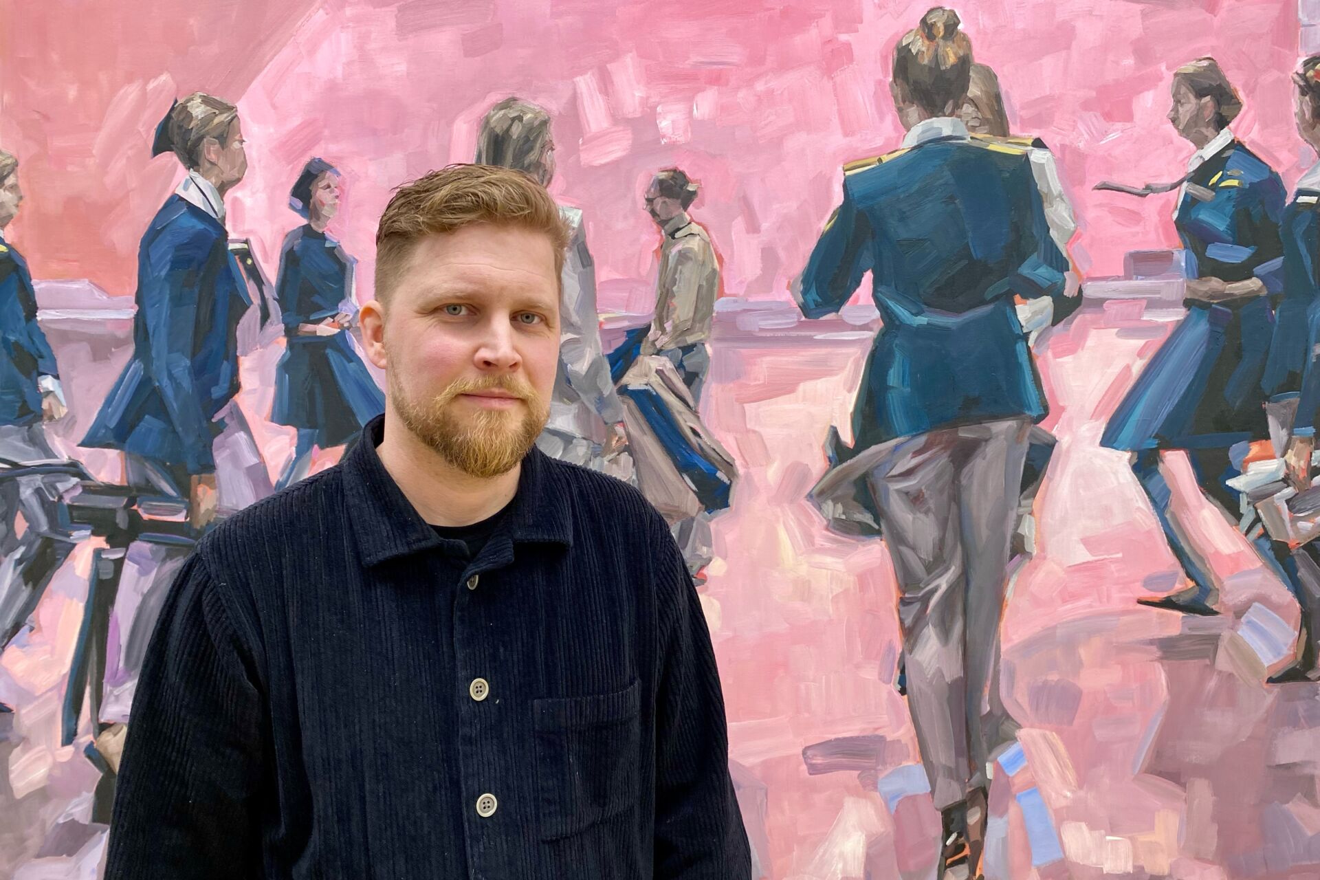 The artist Topi Ruostalainen in front of his work Circel.  