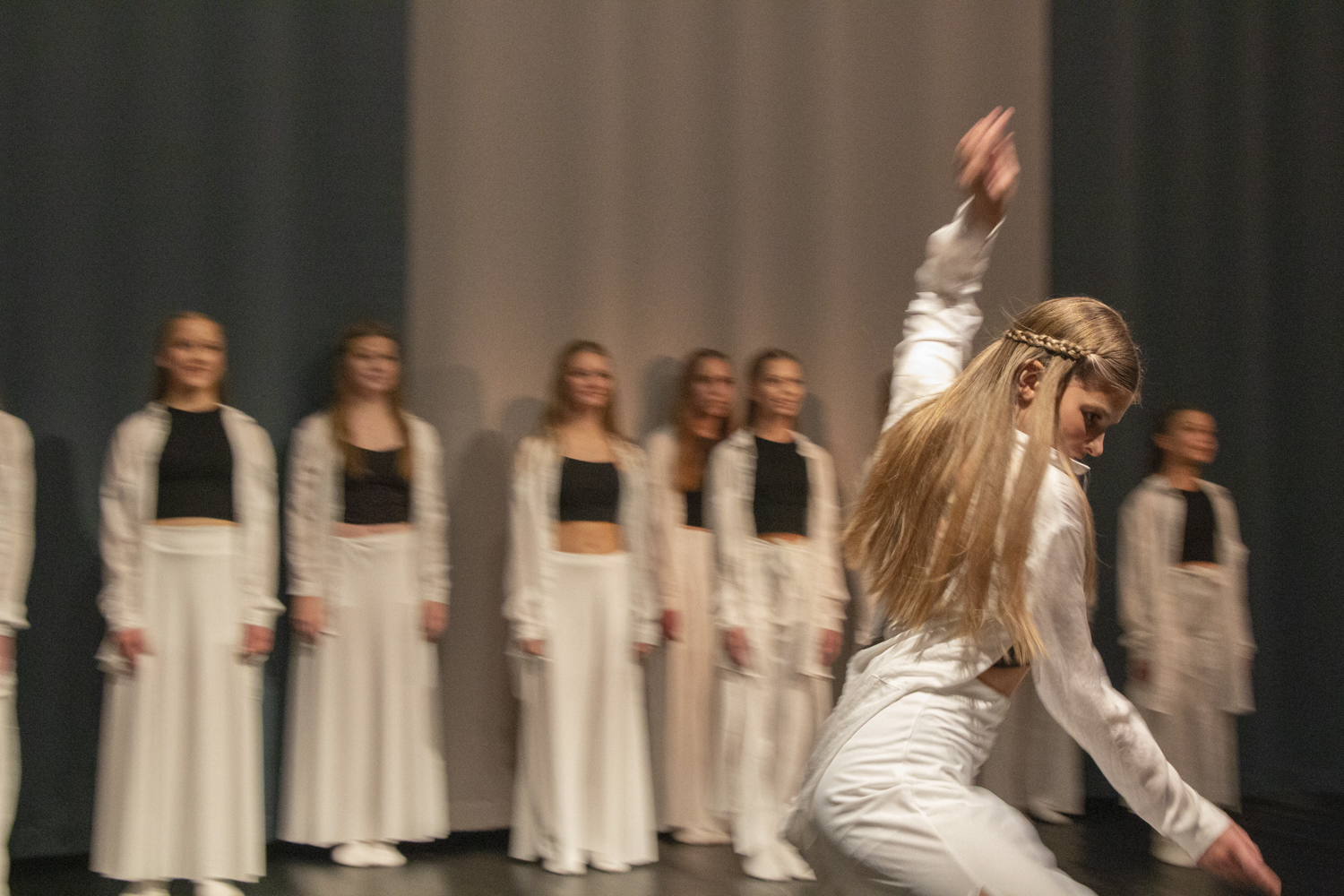 Kemin taiteiden yössä yhtenä ohjelmanumerona oli Tanssikoulu Stagen minishow. Kuva: Kerttu Tolvanen.