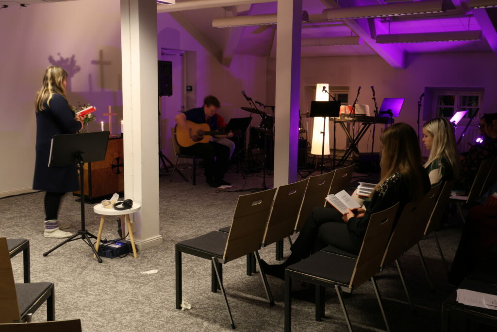 Maaherran Makasiini-rakennuksen toisen kerroksen alttarihuone, jossa järjestetään nuorten aikuisten toimintaa. Kuva: Aleksandr Shamilov