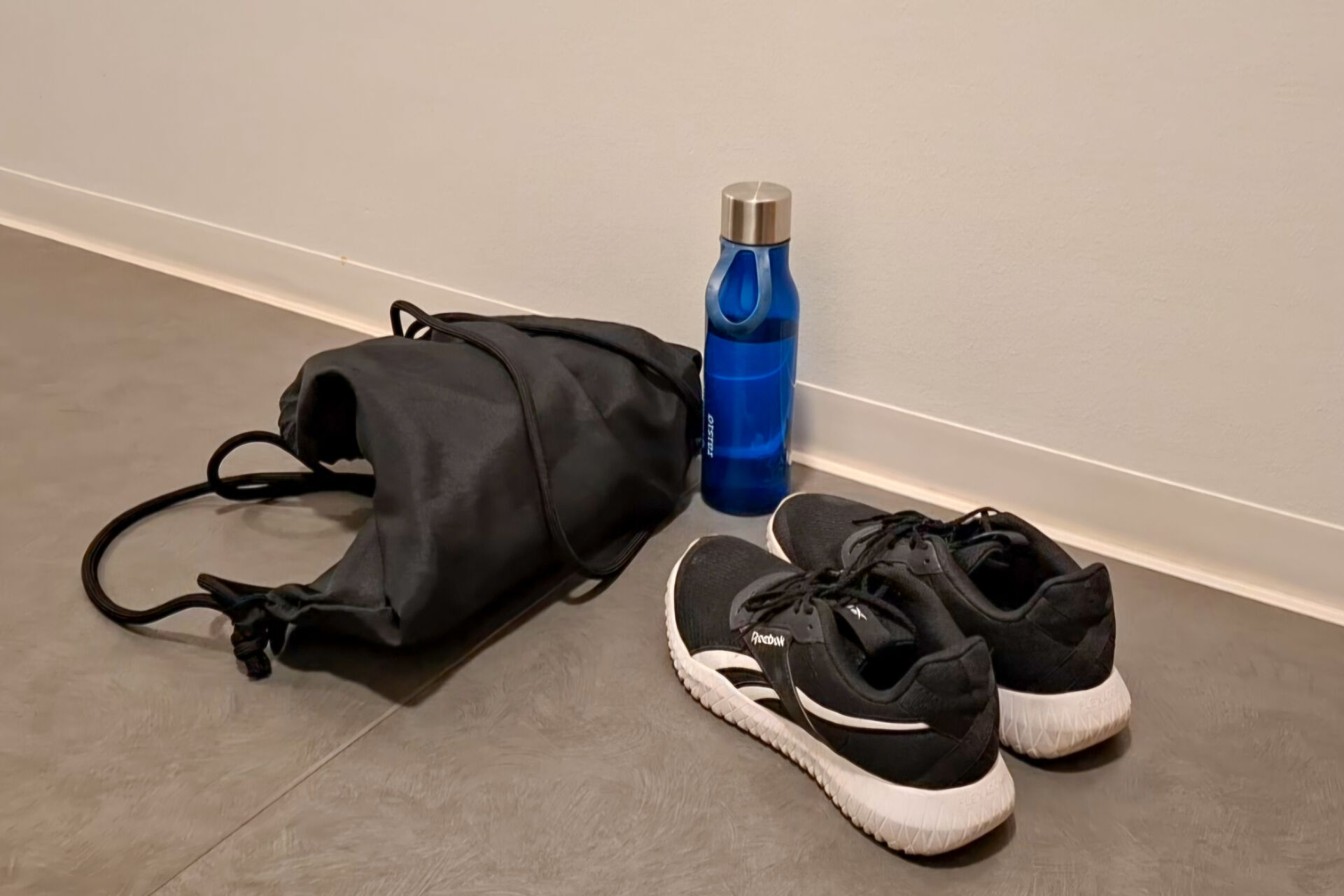 Spinningtunneille tarvitsee mukaan treenivaatteet, lenkkarit ja vesipullon. Kuva: Julia Venho