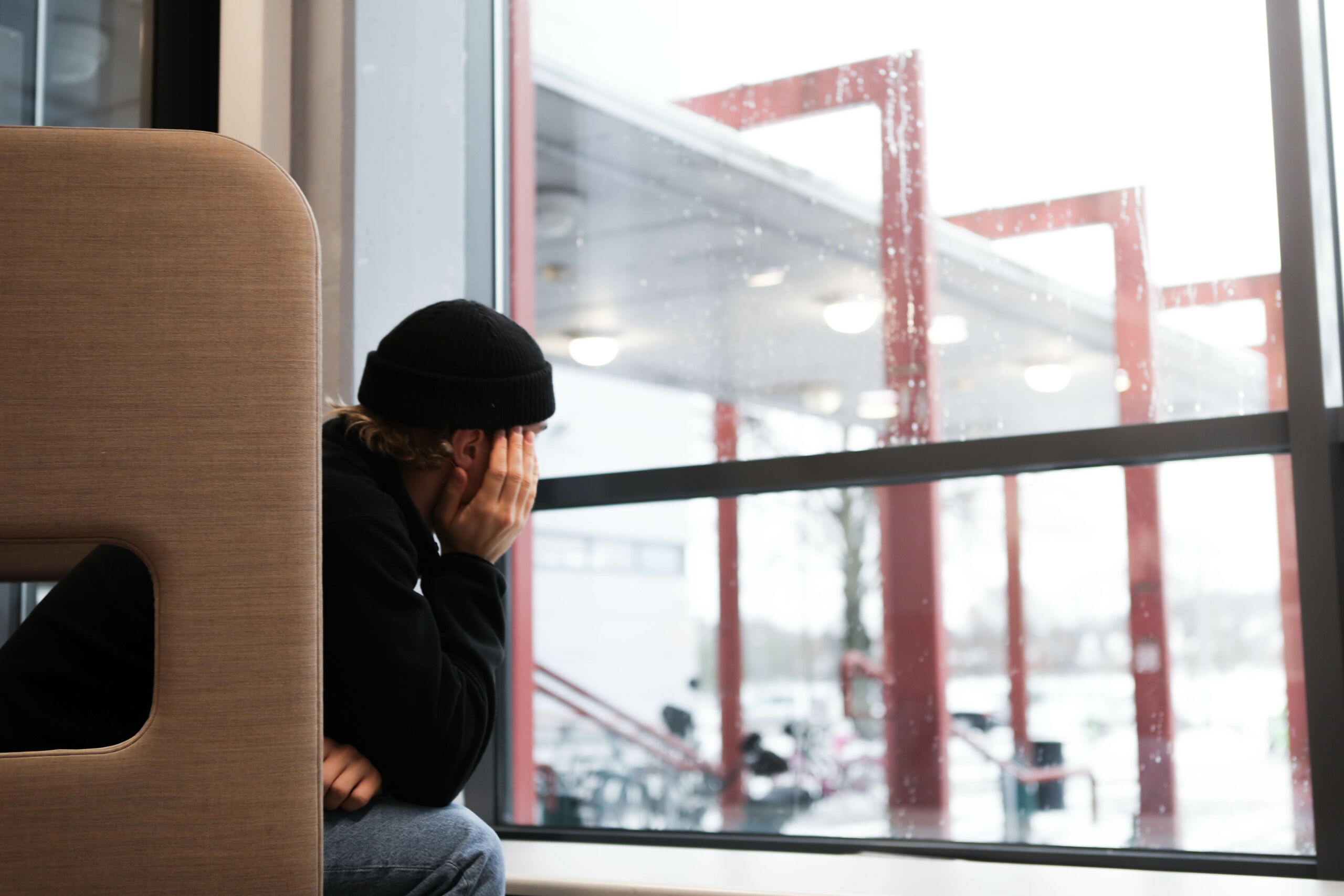 Miesten kokemaa osattomuutta torjutaan keskusteluavulla. Kuva: Julia Ojala