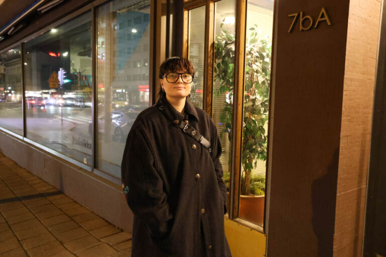 Erika Taivaansaari ei käytä alkoholia. Hänen mielestään fuksivuonna paineet juoda olivat kovemmat. Kuva: Olli Halme 