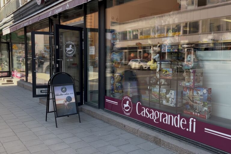 Leluliike Casagranden myymälä Turussa Linnankadulla. Kuva: Kasper Lindell