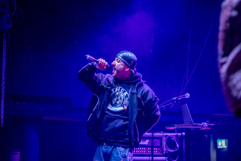 Artisti Taick eli Türker Sevinç on käyttänyt tekoälyä apuna parin vuoden ajan. Kuva: Samuli Koivulahti